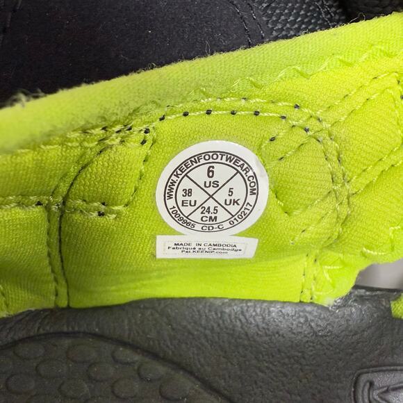 Keen Newport H2 Sandals Big Kids 6 Black Neon Green Hiking Sandals EUC - Picture 11 of 13